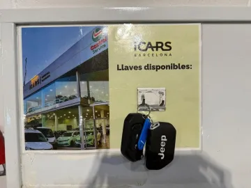 Car image 37