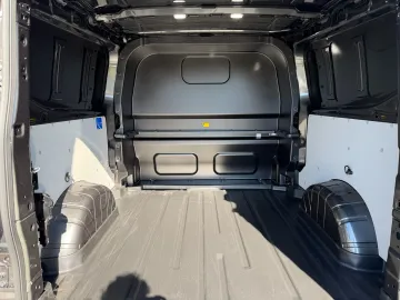 Car image 48