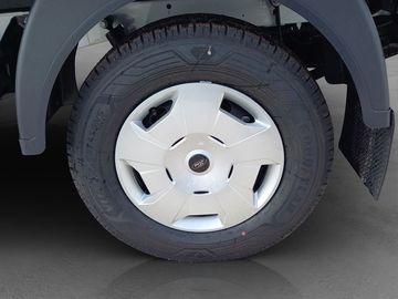Car image 26