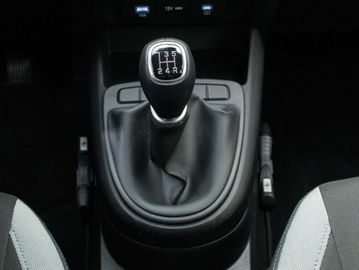 Car image 40