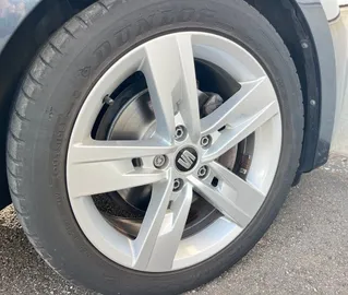 Car image 23