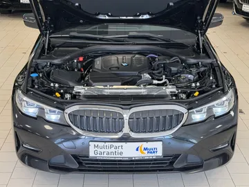 Car image 35