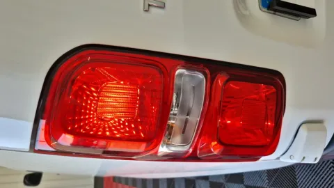 Car image 28