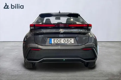 Car image 4