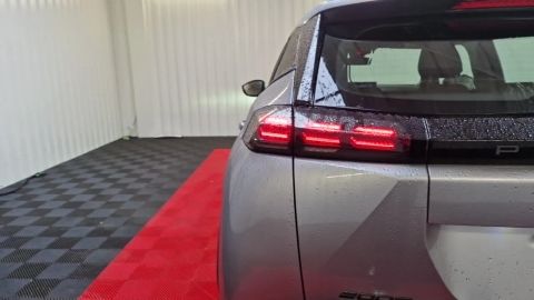 Car image 32