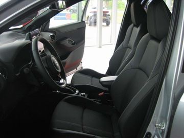 Car image 20