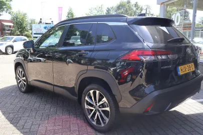 Car image 4