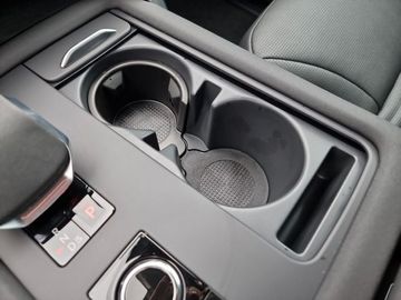 Car image 37