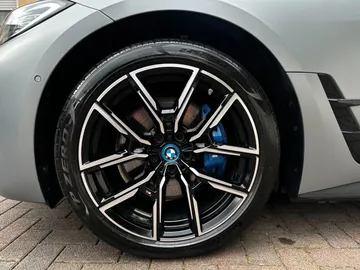 Car image 49