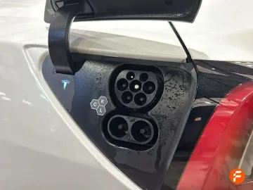 Car image 33