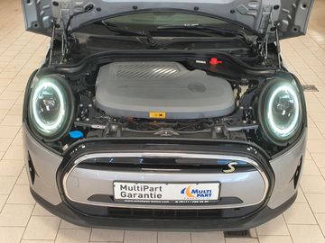 Car image 32