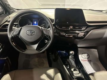 Car image 10