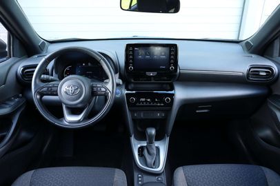 Car image 15