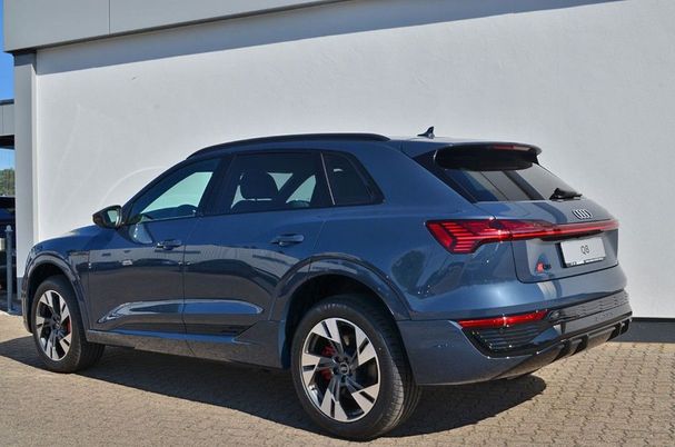 Audi Q8 55 e-tron S-line 300 kW image number 2