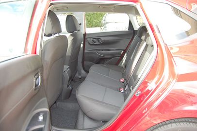 Car image 10