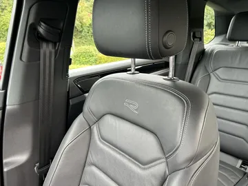 Car image 28