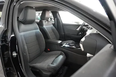 Car image 44