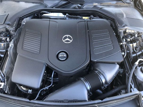 Mercedes-Benz C 300 e T AMG 230 kW image number 12