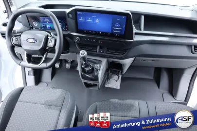 Car image 32