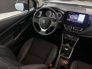 Car image 13