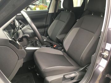 Car image 11