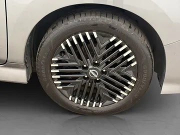 Car image 35
