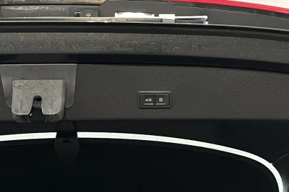 Car image 35