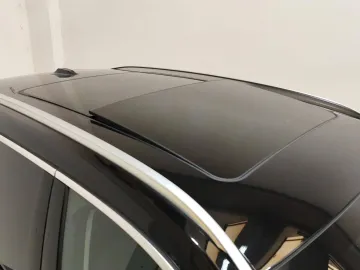Car image 35