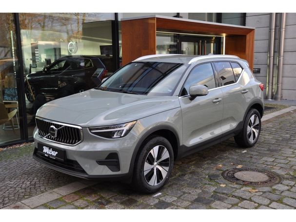 Volvo XC40 B3 Plus 120 kW image number 1