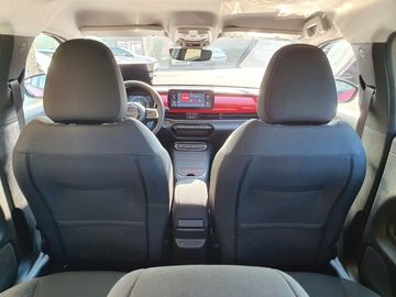 Car image 11