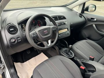 Car image 10