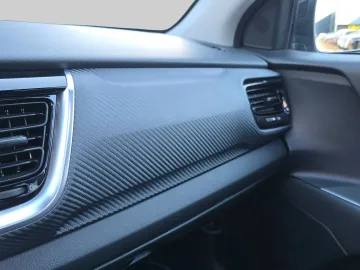 Car image 37