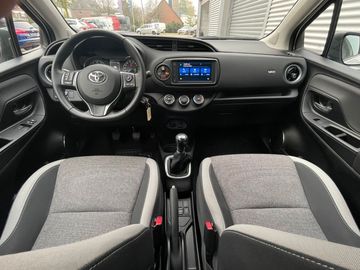 Car image 16