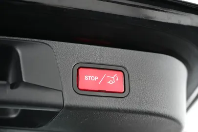 Car image 38