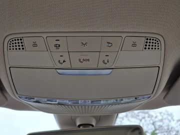 Car image 35