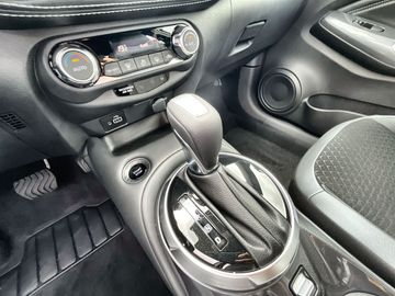 Car image 14