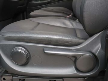 Car image 33