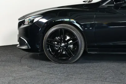 Car image 30