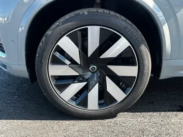 Car image 37