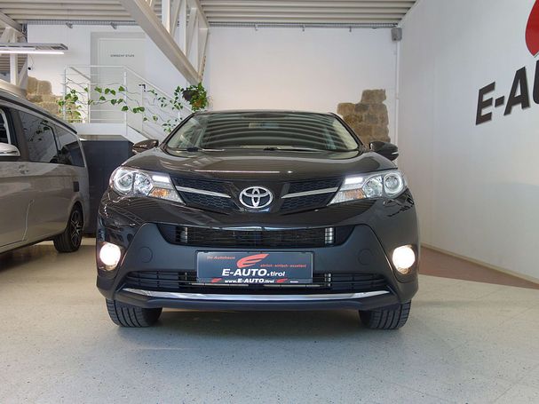 Toyota RAV 4 2.2 D 4D 4WD 110 kW image number 3