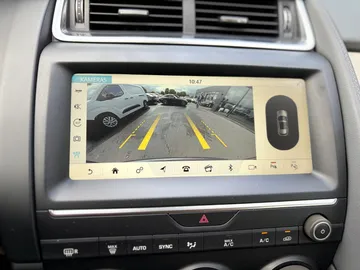 Car image 30