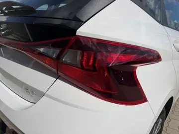Car image 25