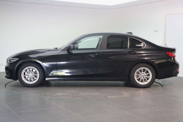 BMW 320i 135 kW image number 5