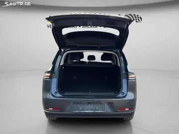 Car image 40