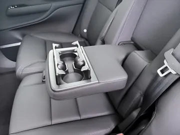 Car image 46