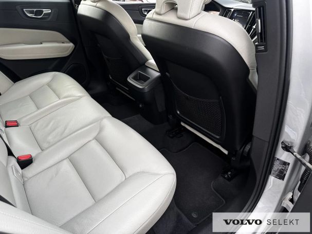 Volvo XC60 AWD 145 kW image number 20