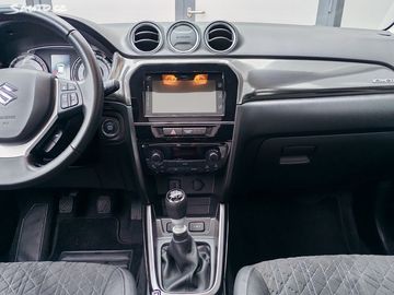 Car image 10