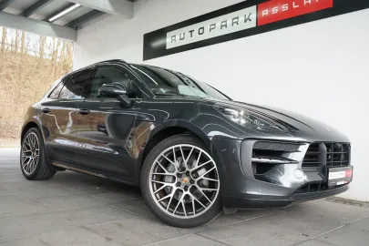 Car image 27