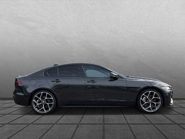 Jaguar XE P300 AWD 221 kW image number 6