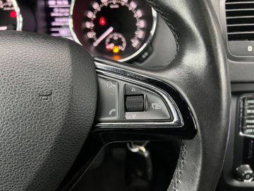 Car image 36